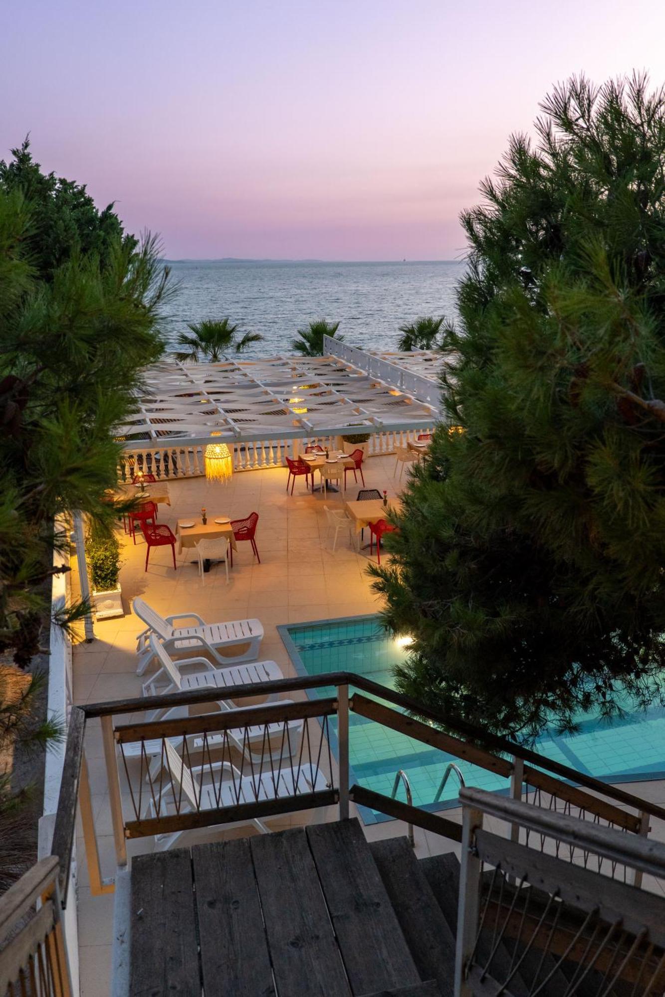 Hotel Sejko Sarande Ngoại thất bức ảnh