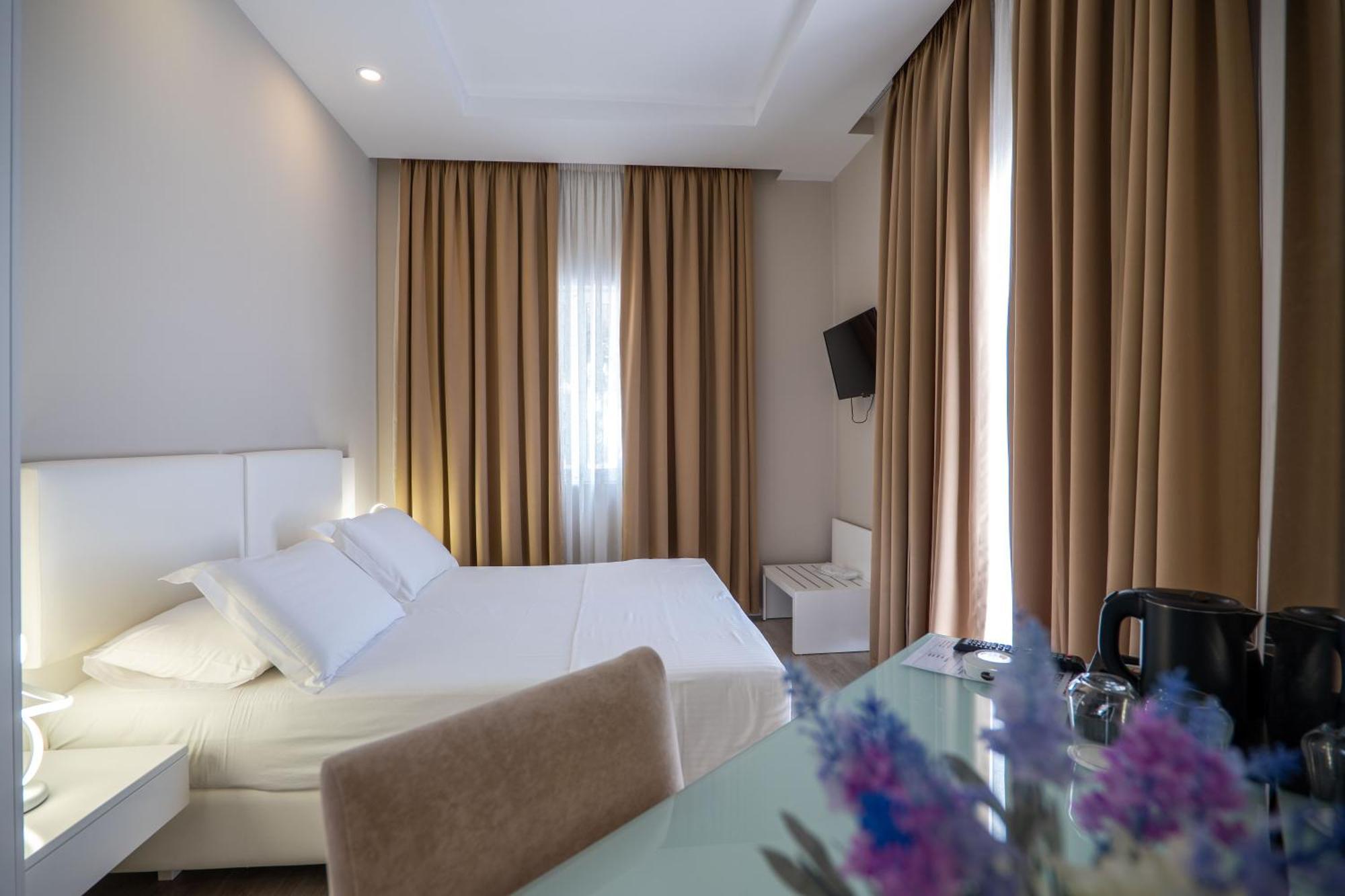 Hotel Sejko Sarande Ngoại thất bức ảnh
